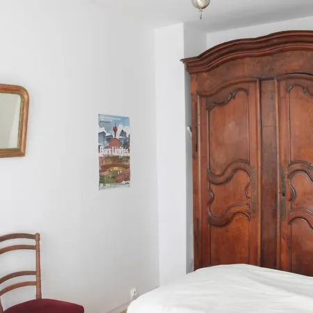Charming Bright And Spacious Apartment Pantin