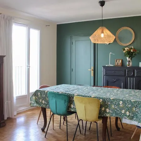 Charming Bright And Spacious Διαμέρισμα *