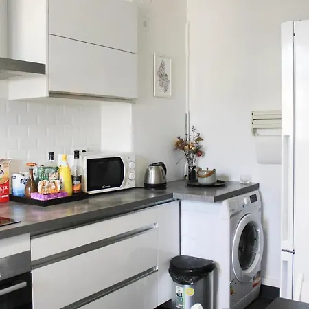 Charming Bright And Spacious Pantin