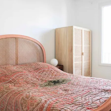 Apartment Charming Bright And Spacious *